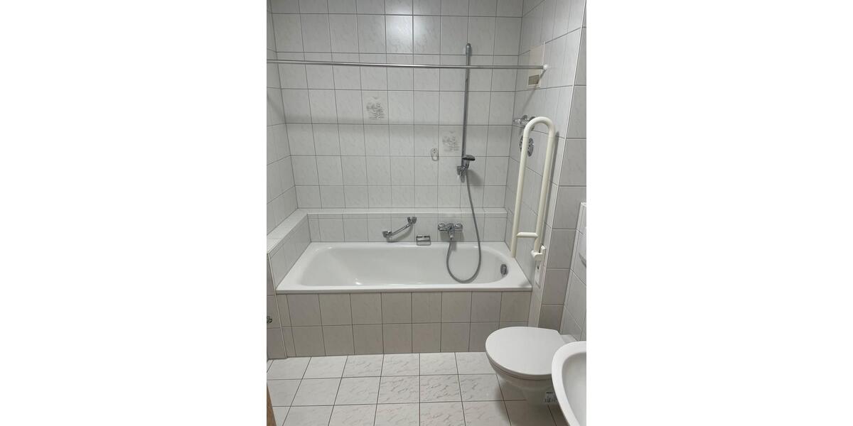 Erdgeschoßwohnung Waldkraiburg - 2 Zimmer, 40 m&sup2;, 780&euro; | Angebot:26620615
