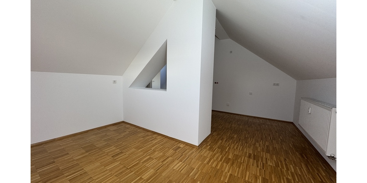 Exklusives Wohnen: 3-Raum Wohnung mit Balkon und Aufzug! - Etagenwohnung Gera Alt-Bieblach | Angebot:26845204