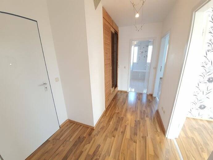 Etagenwohnung Amberg - 2 Zimmer, 55 m&sup2;, 650&euro; | Angebot:26804667