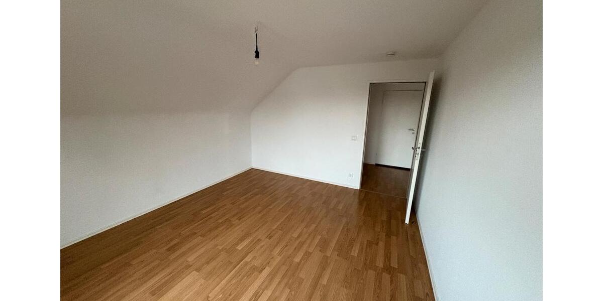 Terrassenwohnung Solingen Mitte - 3 Zimmer, 98 m&sup2;, 1.530&euro; | Angebot:24693757