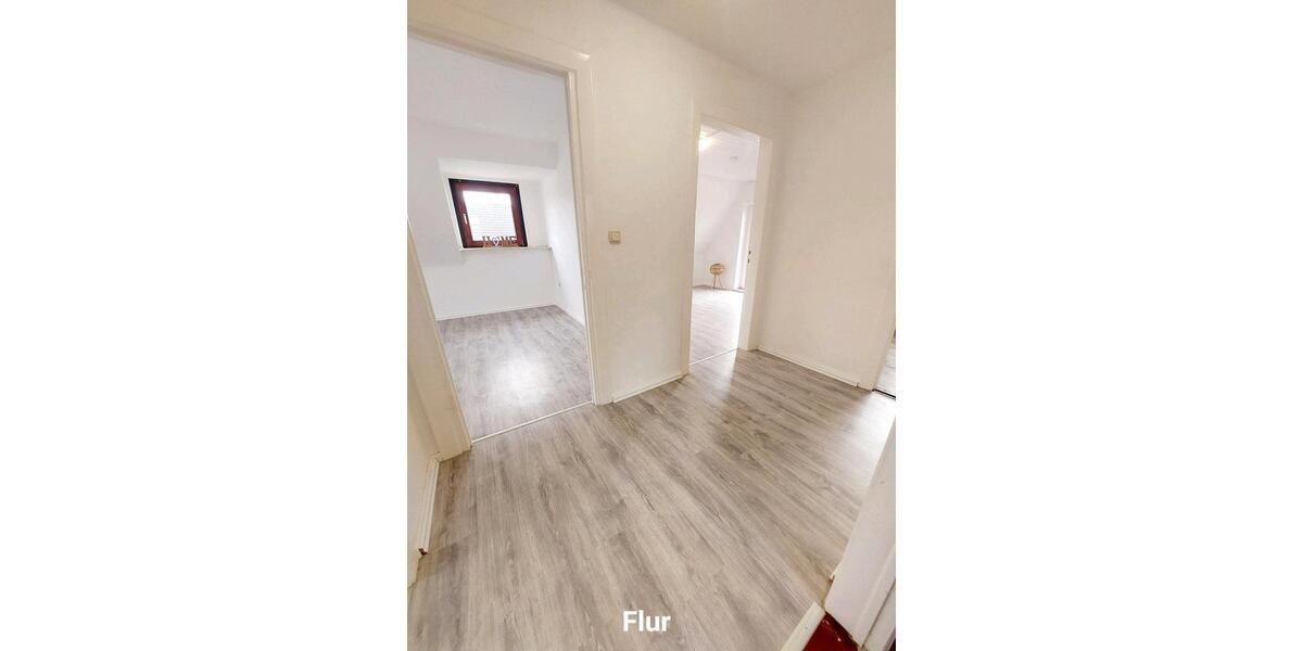 Dachgeschoßwohnung Neumünster - 2 Zimmer, 40 m&sup2;, 500&euro; | Angebot:25046203