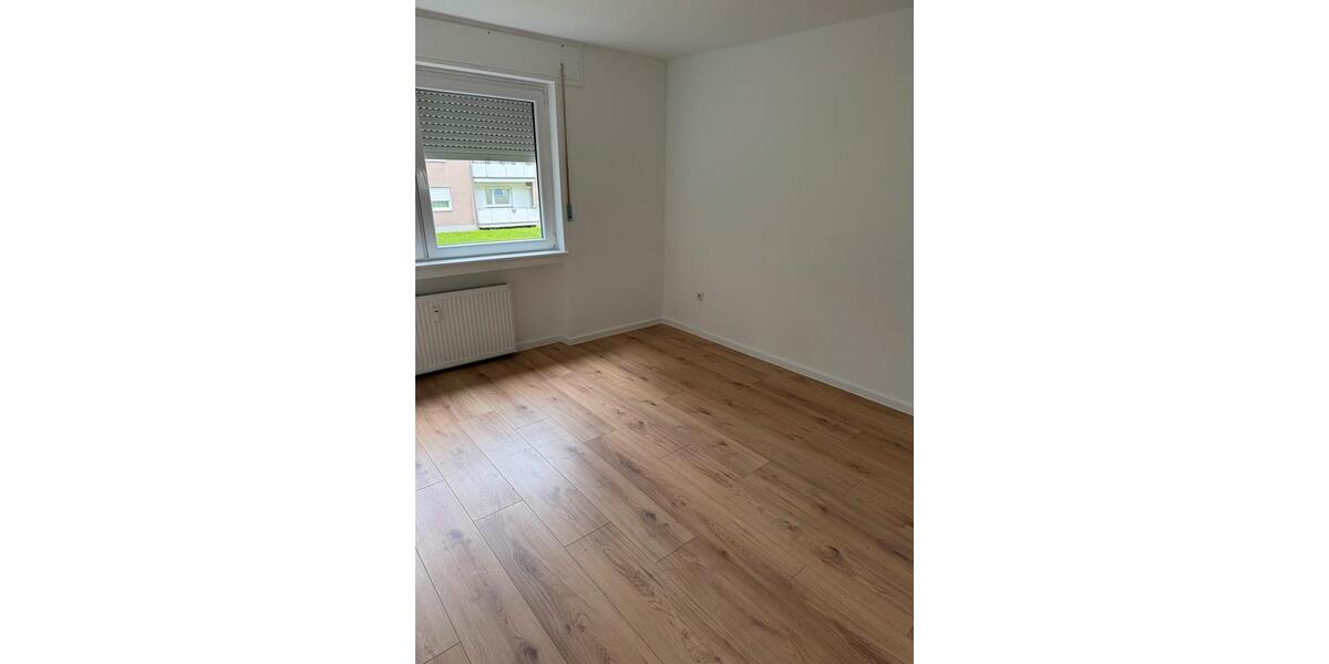 Etagenwohnung Blomberg - 4 Zimmer, 81 m&sup2;, 600&euro; | Angebot:26261728