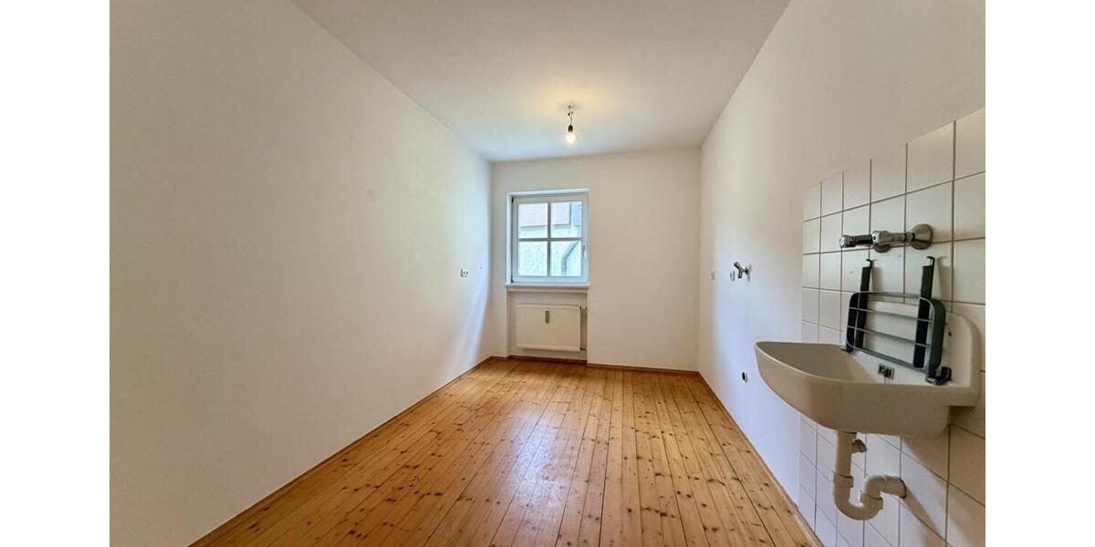 Etagenwohnung Bad Griesbach im Rottal - 5 Zimmer, 190 m&sup2;, 1.100&euro; | Angebot:26266948