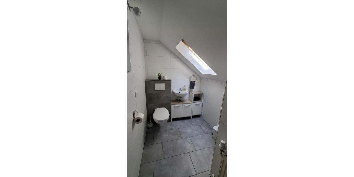 Dachgeschoßwohnung Neunburg vorm Wald - 4 Zimmer, 140 m&sup2;, 240&euro; | Angebot:25975839