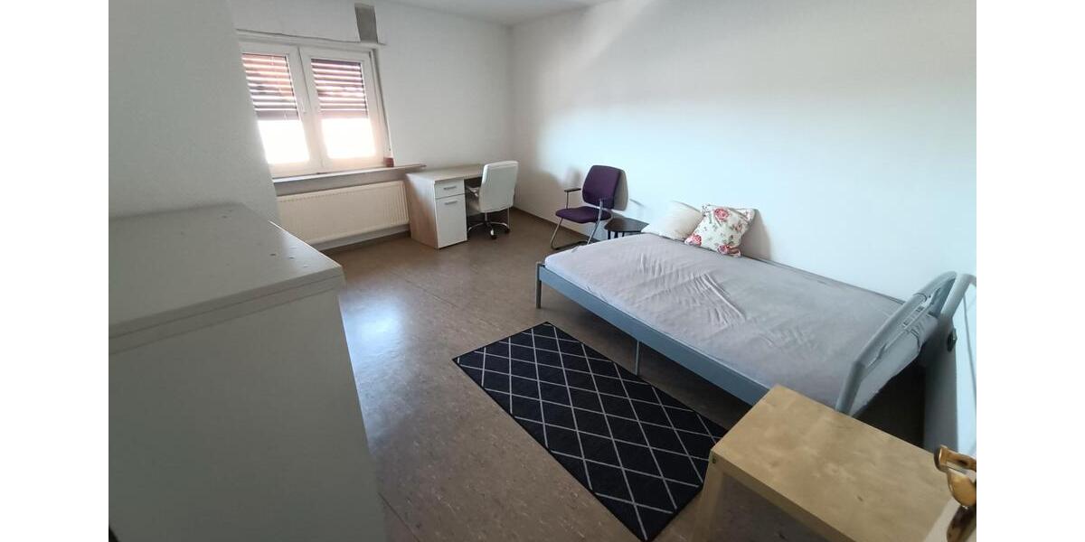 Etagenwohnung Gedern - 4 Zimmer, 110 m&sup2;, 800&euro; | Angebot:26689987