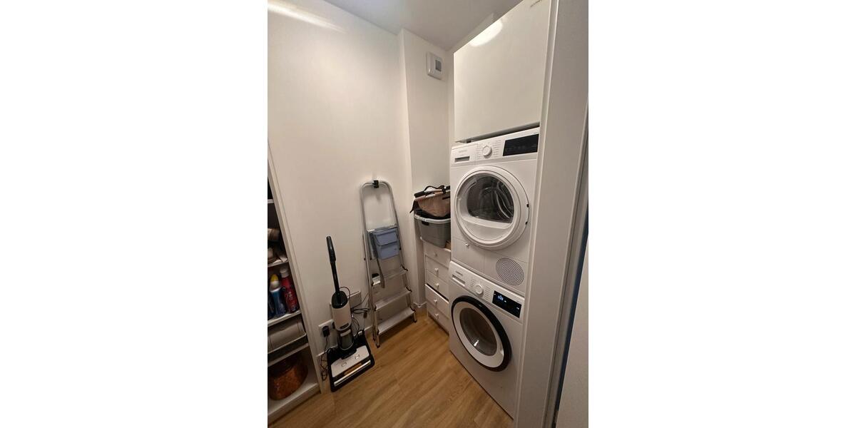 Zur Vermietung steht eine 2-Zimmer-Wohnung. 2 zimmer