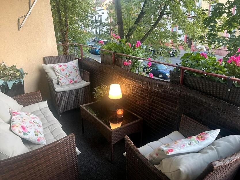 Helle 3 Zimmerwohnung 68 qm 1. Stock Einbauküche ohne Abschlag