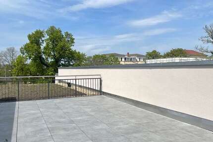 Wohnung zum Mieten in Dresden 2.220 € 150 m²