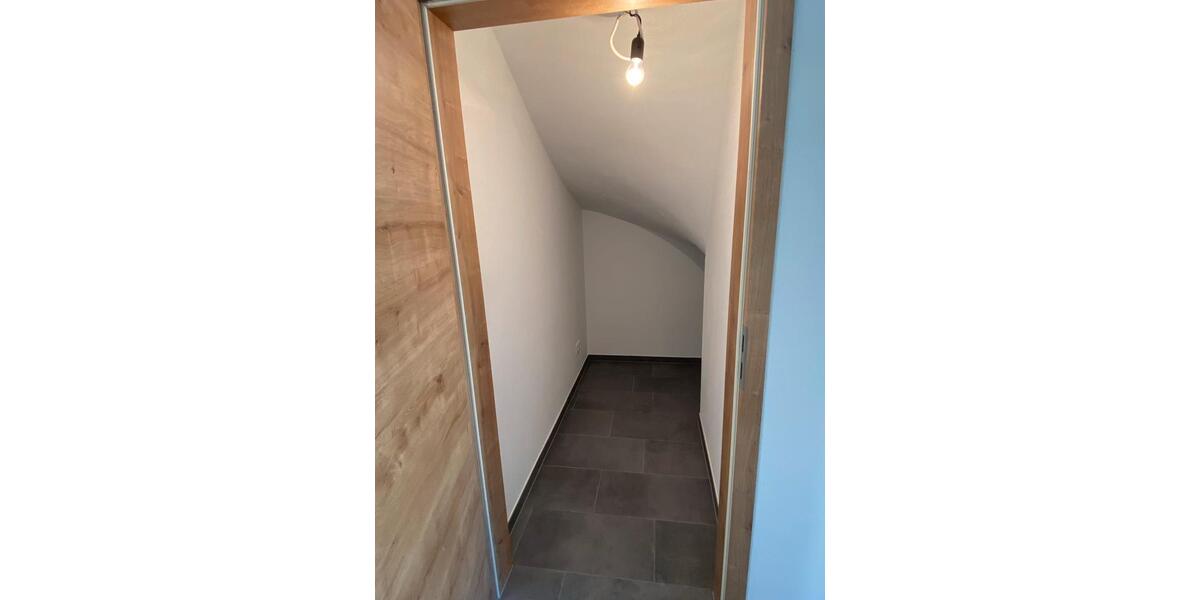 Einfamilienhaus Deggendorf - 5 Zimmer, 170 m&sup2;, 1.830&euro; | Angebot:24875077