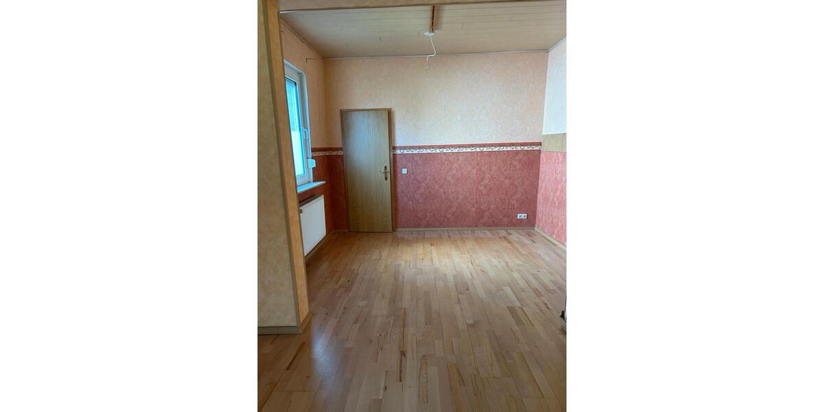 Etagenwohnung Hodenhagen - 8 Zimmer, 136 m&sup2;, 1.400&euro; | Angebot:26550604