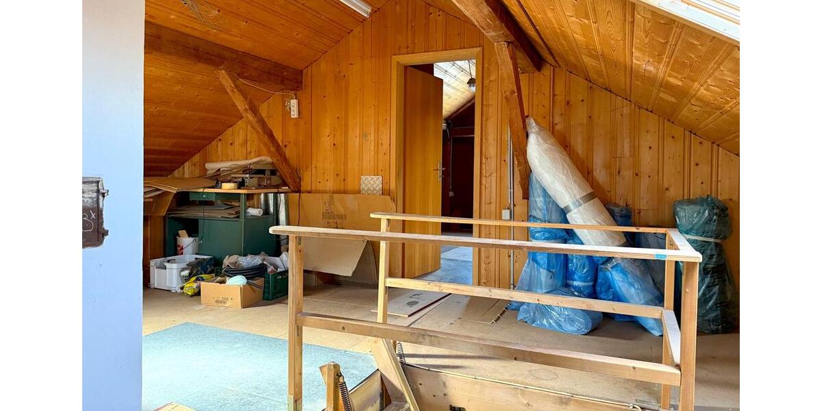 Frisch renoviert – Ihr neues Zuhause: 4-Zimmer-Wohnung mit Balkon 4 zimmer