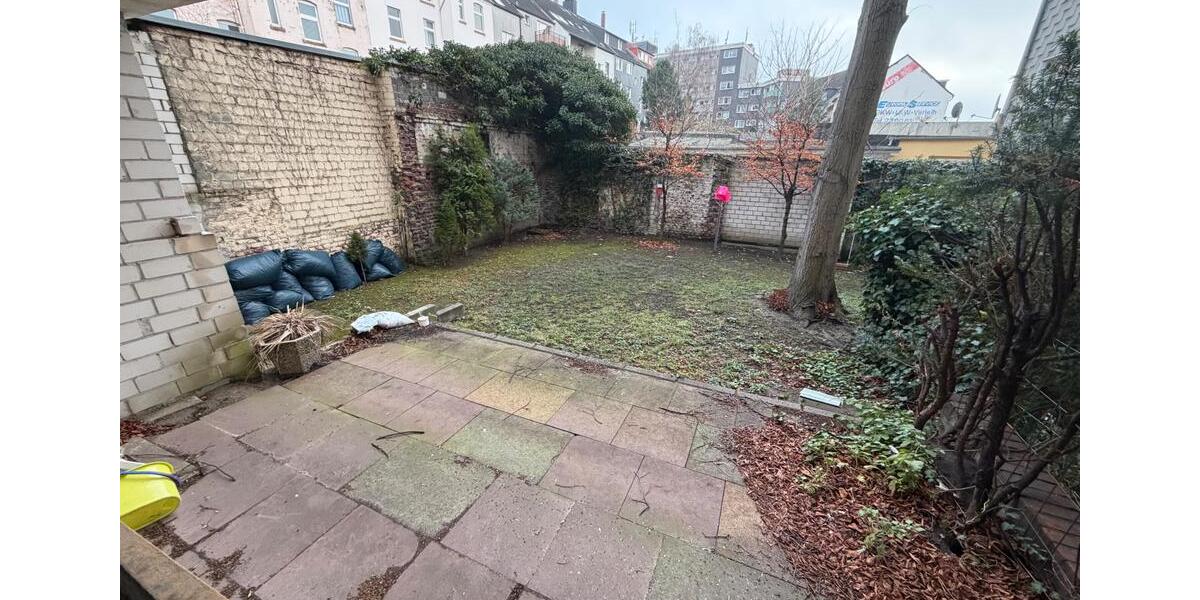 Renovierte Erdgeschoss Wohnung mit Garten Zentral Essen Jobcenter 1.5 zimmer