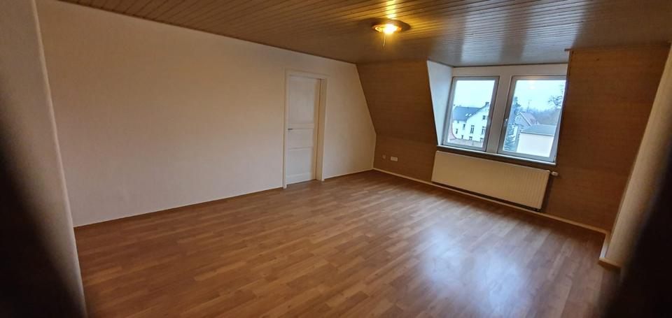 Dachgeschoßwohnung Kamenz - 3 Zimmer, 65 m&sup2;, 330&euro; | Angebot:25281581