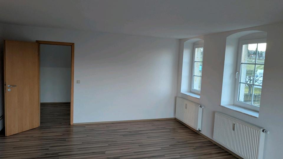 Dachgeschoßwohnung Königstein - 3 Zimmer, 95 m&sup2;, 990&euro; | Angebot:25340937
