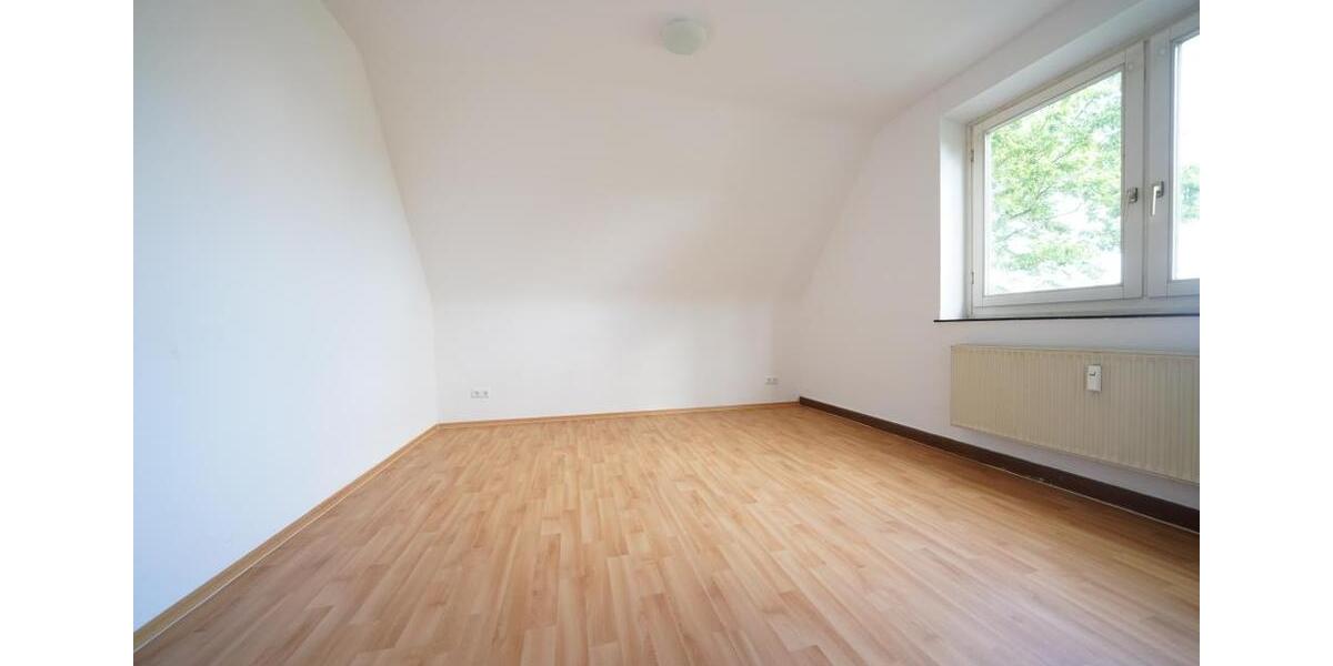 Dachgeschoßwohnung Bebra - 3 Zimmer, 54 m&sup2;, 385&euro; | Angebot:26553858