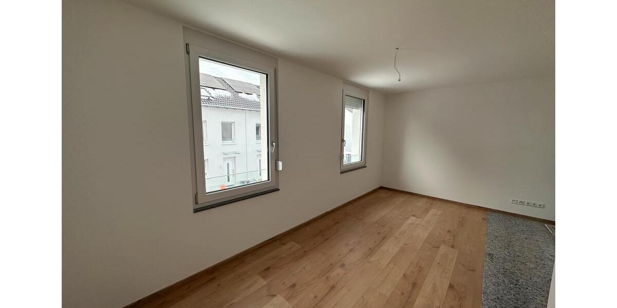 Doppelhaushälfte Darmstadt Arheilgen - 6 Zimmer, 136 m&sup2;, 2.100&euro; | Angebot:24897348