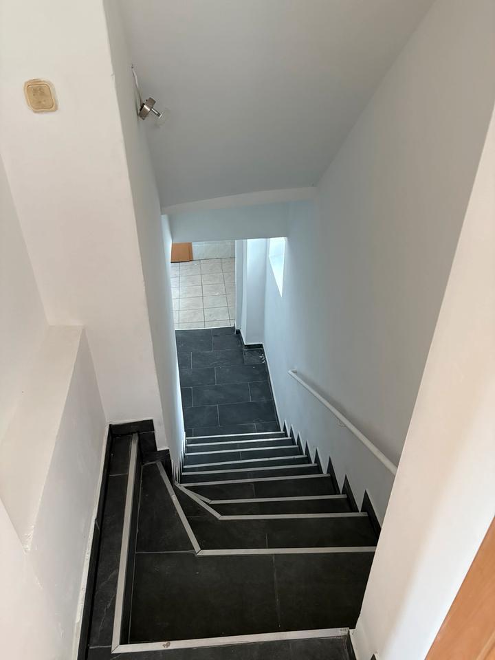 Neu renoviertes Einfamilienhaus mit Garten & Stellplatz