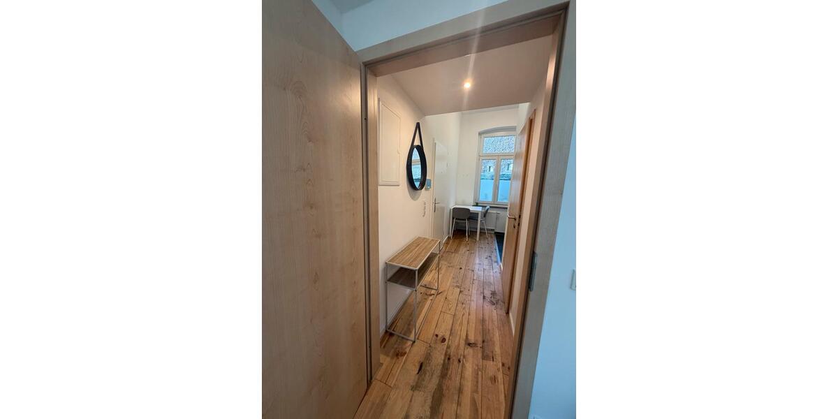 Hochparterre Köln Rodenkirchen - 1 Zimmer, 30 m&sup2;, 1.050&euro; | Angebot:26221220