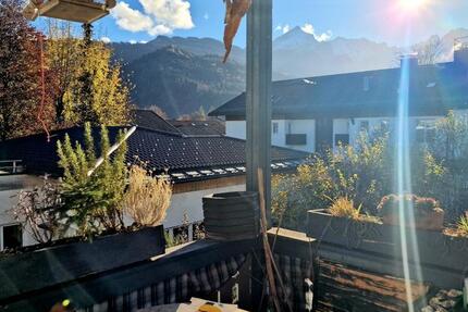 Zentrale 3 Zi Wohnung, ruhig mit genialem Ausblick, hohen Decken zimmer