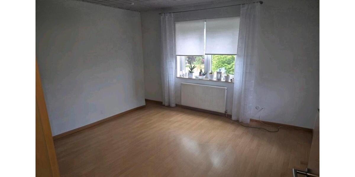 Etagenwohnung Bad Emstal - 3 Zimmer, 73 m&sup2;, 550&euro; | Angebot:26611128