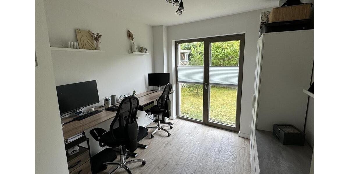 Erdgeschoßwohnung Rostock Hohe Düne - 3 Zimmer, 100 m&sup2;, 1.500&euro; | Angebot:25053839