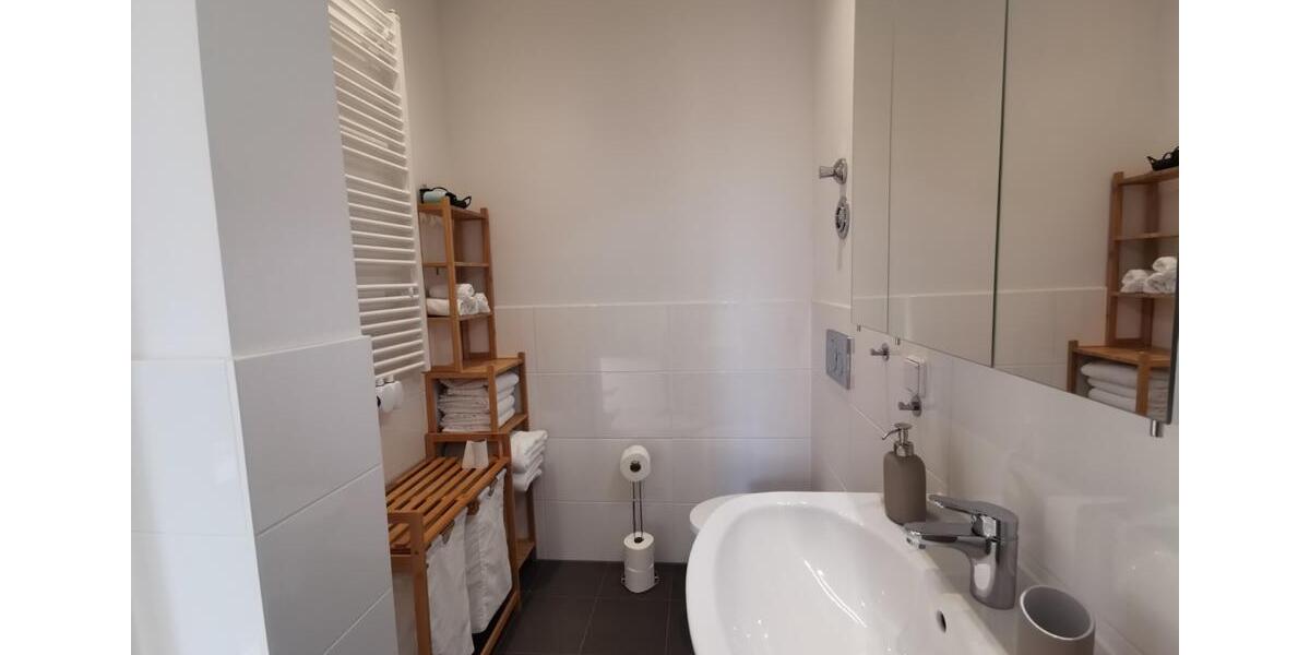 Wohnen auf Zeit Berlin Treptow-Köpenick - 4 Zimmer, 99 m&sup2;, 3.200&euro; | Angebot:26550851