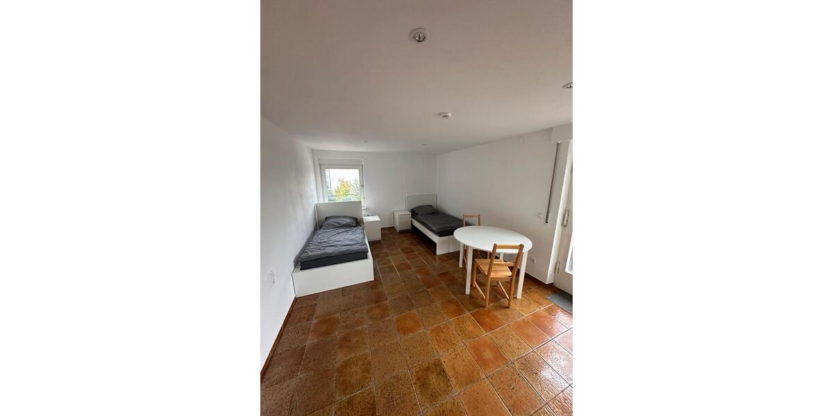 Wohnen auf Zeit Göppingen - 14 Zimmer, 200 m&sup2;, 17&euro; | Angebot:26382873