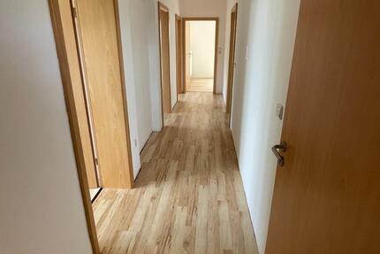 Ruhige 4-ZKB-Wohnung in naturnaher Orts-Waldrandlage 4 zimmer