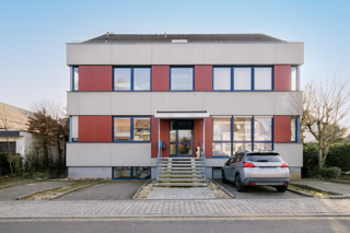 Einfamilienhaus Sulzbach - 18 Zimmer, 403 m&sup2;, 5.575&euro; | Angebot:27267663