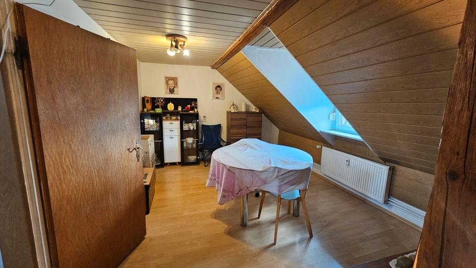 Dachgeschoßwohnung Wiesbaden Mainz-Kostheim - 3 Zimmer, 54 m&sup2;, 700&euro; | Angebot:26625694