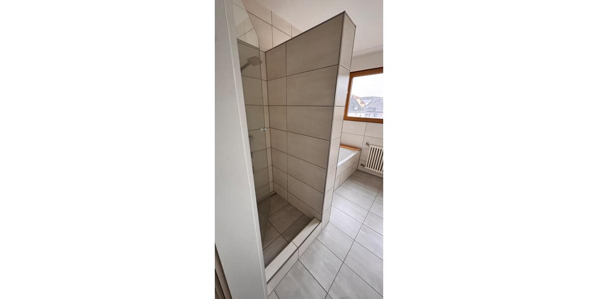 Etagenwohnung Schwalbach - 3.5 Zimmer, 82 m&sup2;, 800&euro; | Angebot:25124936