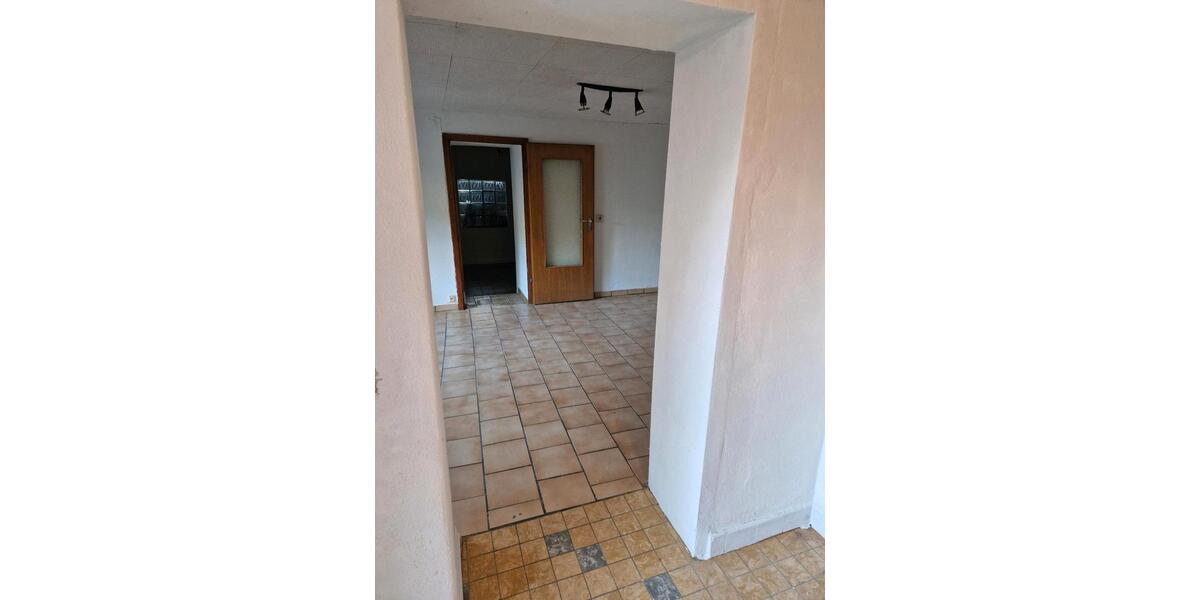 Erdgeschoßwohnung Selters (Westerwald) - 2.5 Zimmer, 80 m&sup2;, 600&euro; | Angebot:26042119