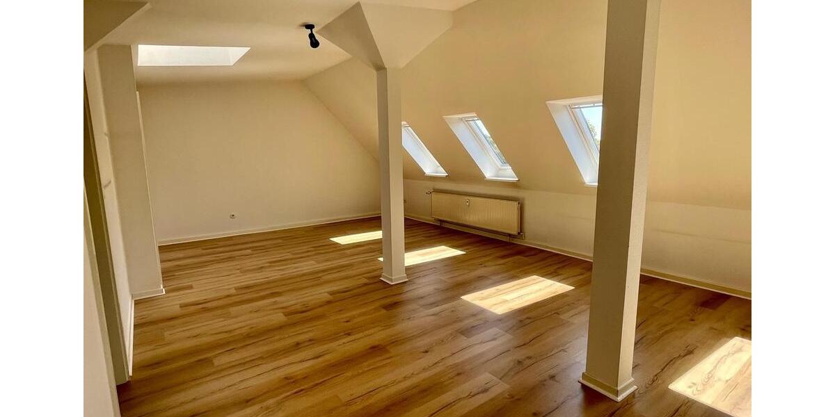 Dachgeschoßwohnung Hildesheim - 2 Zimmer, 70 m&sup2;, 595&euro; | Angebot:26491370