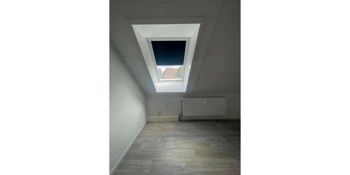Dachgeschoßwohnung Winsen (Aller) - 1.5 Zimmer, 28 m&sup2;, 300&euro; | Angebot:26443689