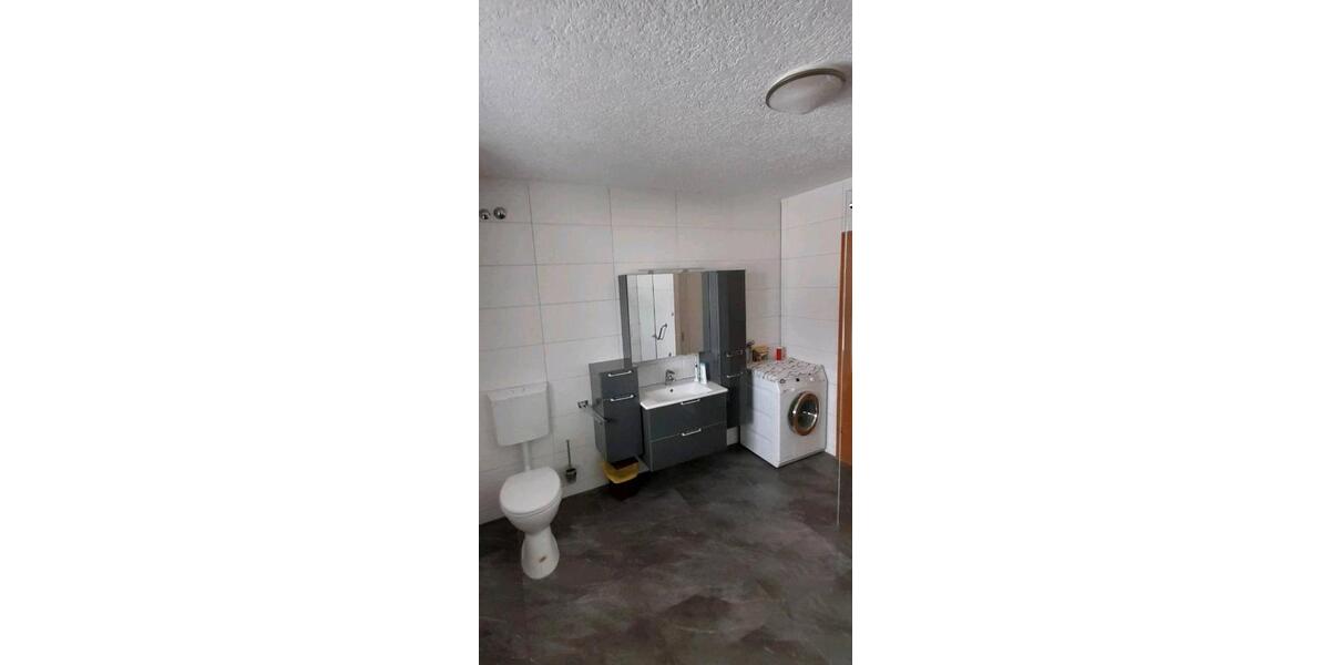 Hochparterre Neuburg am Inn - 4 Zimmer, 107 m&sup2;, 1.250&euro; | Angebot:26612663