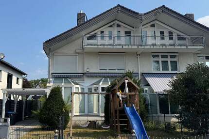 Haus Neu-Isenburg Isenburg - 5 Zimmer, 177 m&sup2;, 2.300&euro; | Angebot:26143967