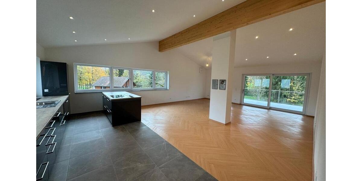 Dachgeschoßwohnung Isny im Allgäu - 4 Zimmer, 183 m&sup2;, 2.400&euro; | Angebot:24719606