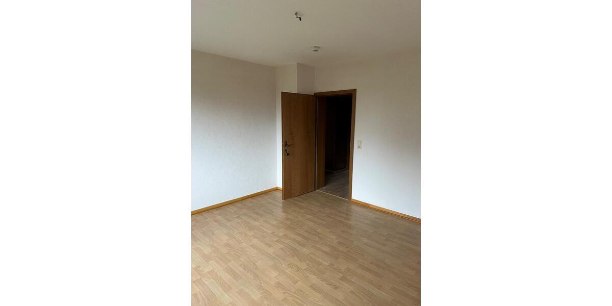 Erdgeschoßwohnung Porta Westfalica - 3 Zimmer, 90 m&sup2;, 810&euro; | Angebot:26675472