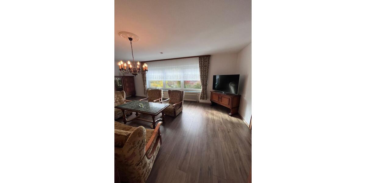 Einfamilienhaus Bad Berleburg - 2 Zimmer, 90 m&sup2;, 100&euro; | Angebot:8762019