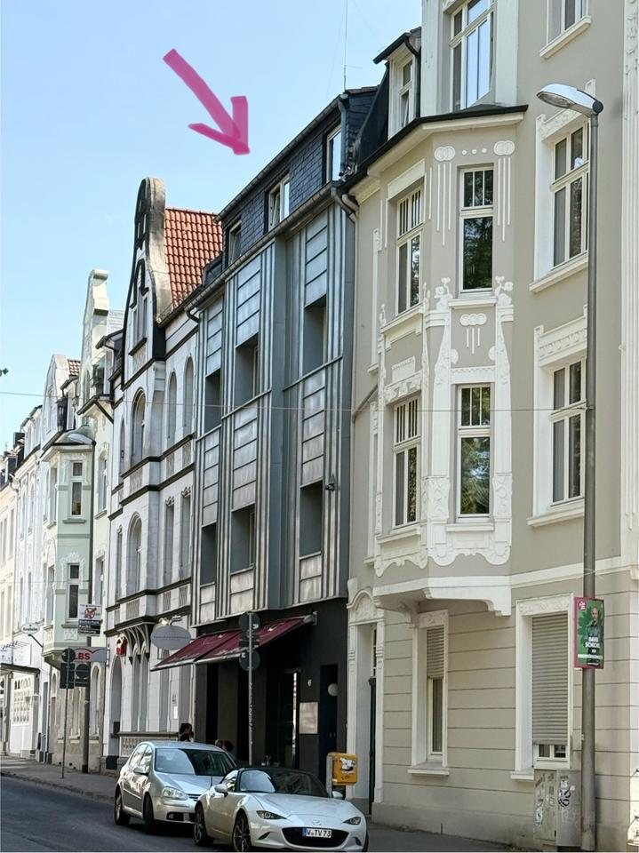 Trendviertel Hindenburgstraße - hübsche 40qm Wohnung DG mit EBK