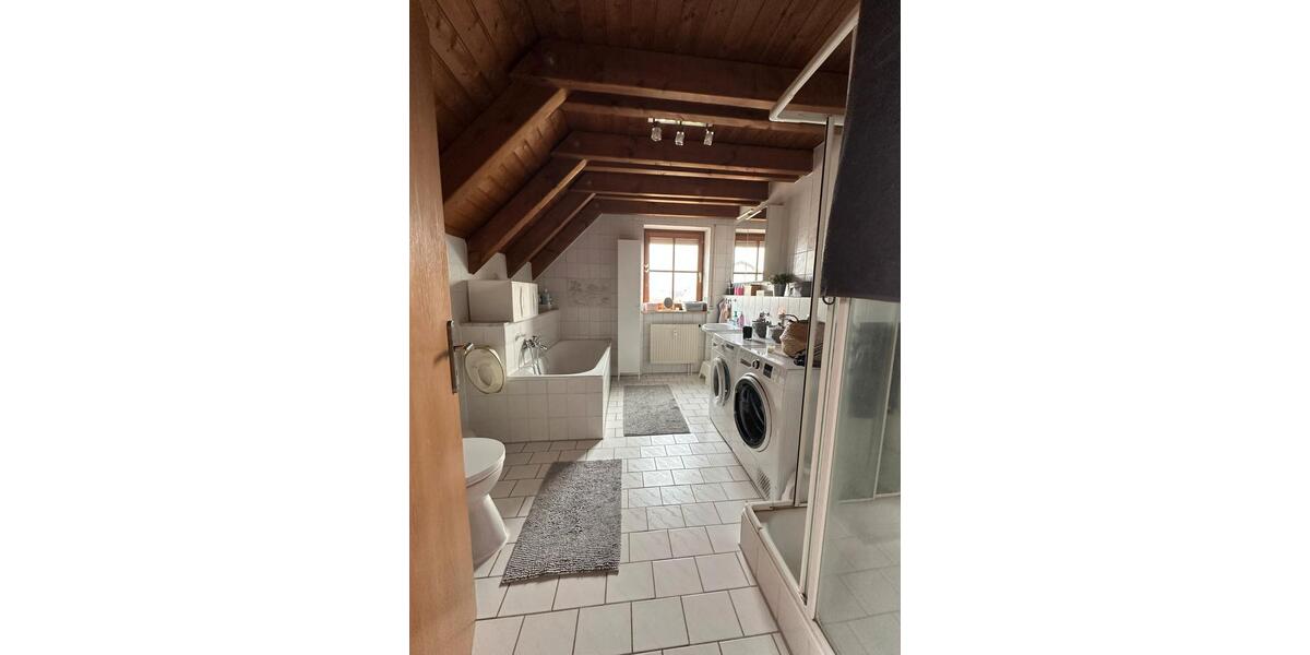 Etagenwohnung Bergkirchen - 4 Zimmer, 120 m&sup2;, 1.800&euro; | Angebot:26000224