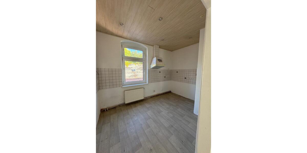 Etagenwohnung Waldheim - 3 Zimmer, 93 m&sup2;, 390&euro; | Angebot:25881894