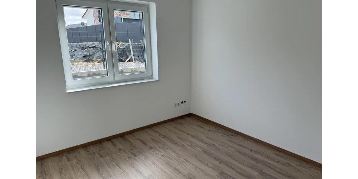 Doppelhaushälfte Uchte - 6 Zimmer, 178 m&sup2;, 1.400&euro; | Angebot:26255584