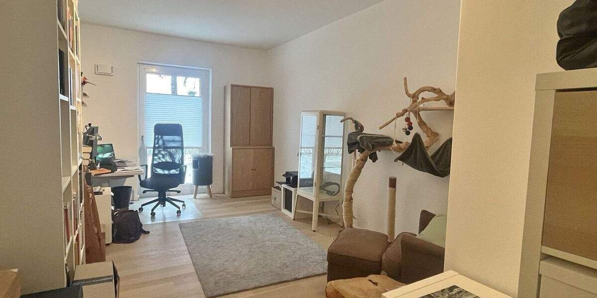 Etagenwohnung Lübeck St. Jürgen - 3 Zimmer, 127 m&sup2;, 1.950&euro; | Angebot:24737867