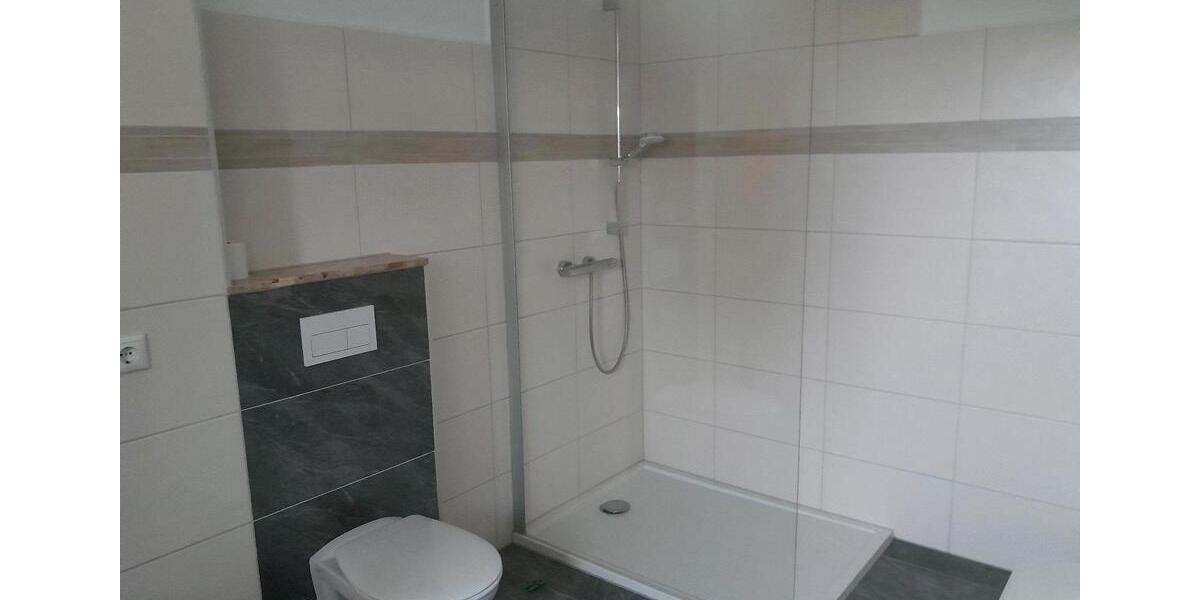 Etagenwohnung Gnoien - 5 Zimmer, 120 m&sup2;, 1.180&euro; | Angebot:24729214