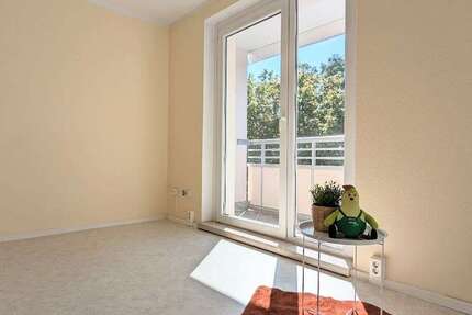 Wohnung zum Mieten in Magdeburg 322,56 € 57.6 m² 3 zimmer