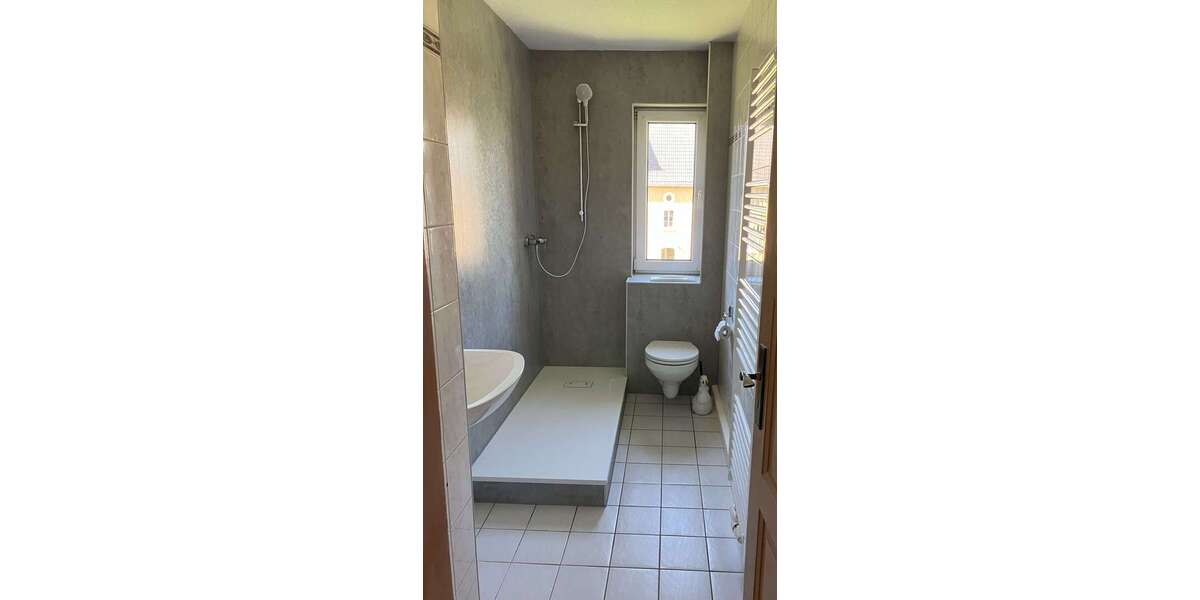 Etagenwohnung Wünschendorf Cronschwitz - 3 Zimmer, 59 m&sup2;, 381&euro; | Angebot:26750489