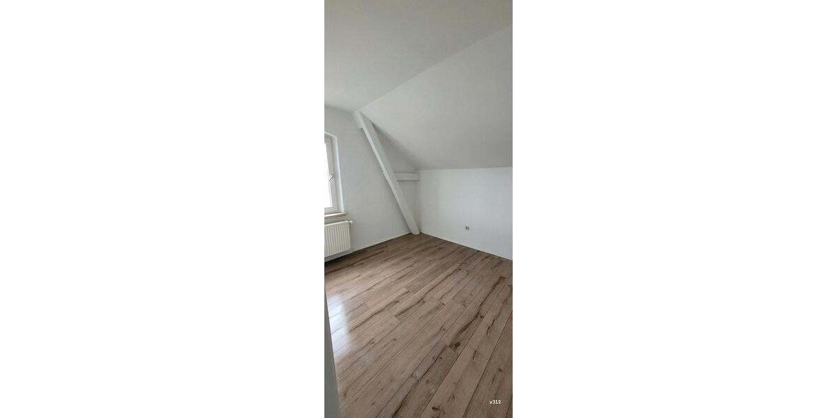 Dachgeschoßwohnung Schönebeck (Elbe) - 2 Zimmer, 50 m&sup2;, 370&euro; | Angebot:26265053