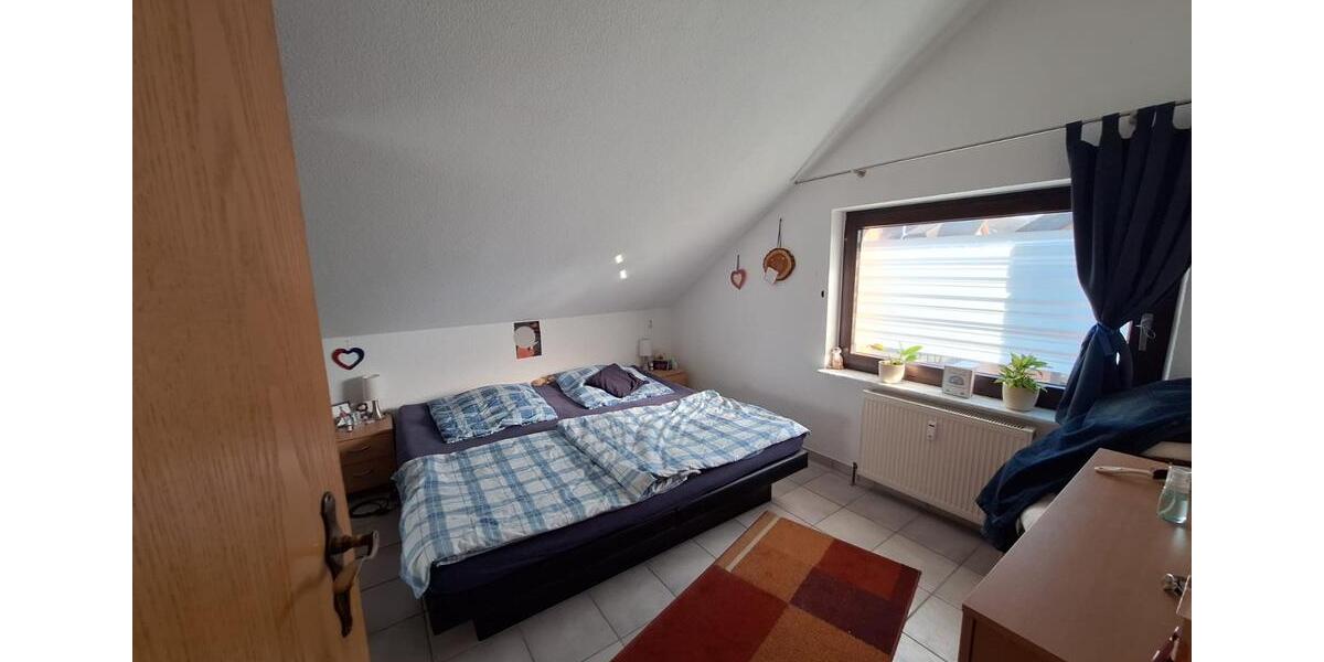 Dachgeschoßwohnung Windeck - 4 Zimmer, 117 m&sup2;, 1.050&euro; | Angebot:25805573