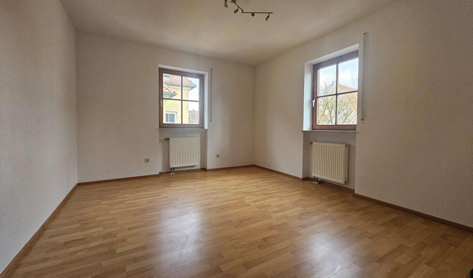 Etagenwohnung Wassertrüdingen - 3 Zimmer, 88 m&sup2;, 670&euro; | Angebot:26005740